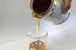 resin-liquid-can